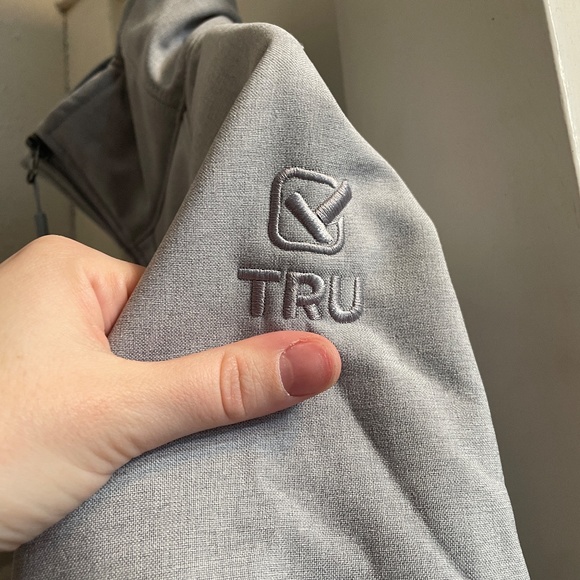 The North Face Ladies Apex Barrier Soft Shell Jacket - Heathered Gray, Small - Picture 3 of 14